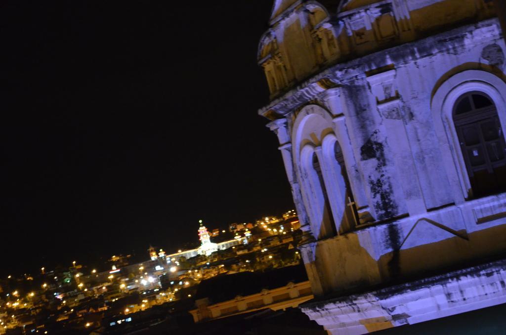 Check Inn Bed And Breakfast Cuenca Exteriör bild